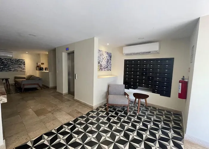 Bright & Spacious 1br In The Center *