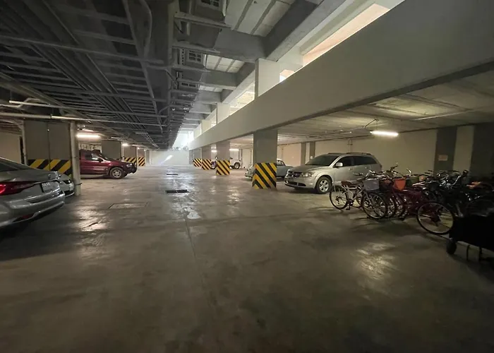 Bright & Spacious 1br In The Center Apartment *