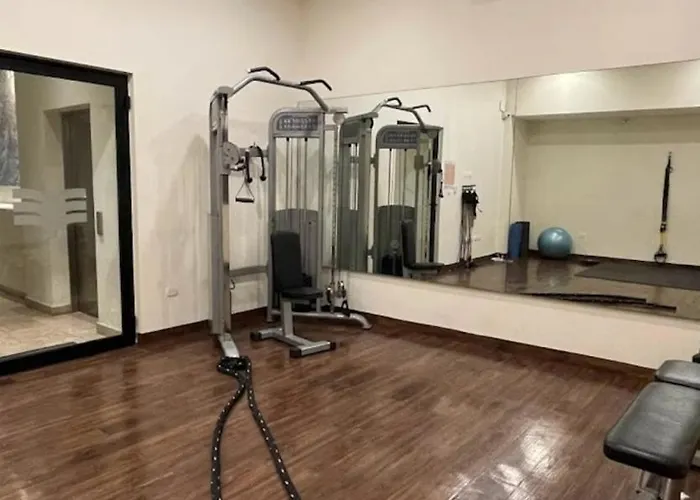 Bright & Spacious 1br In The Center Apartment *